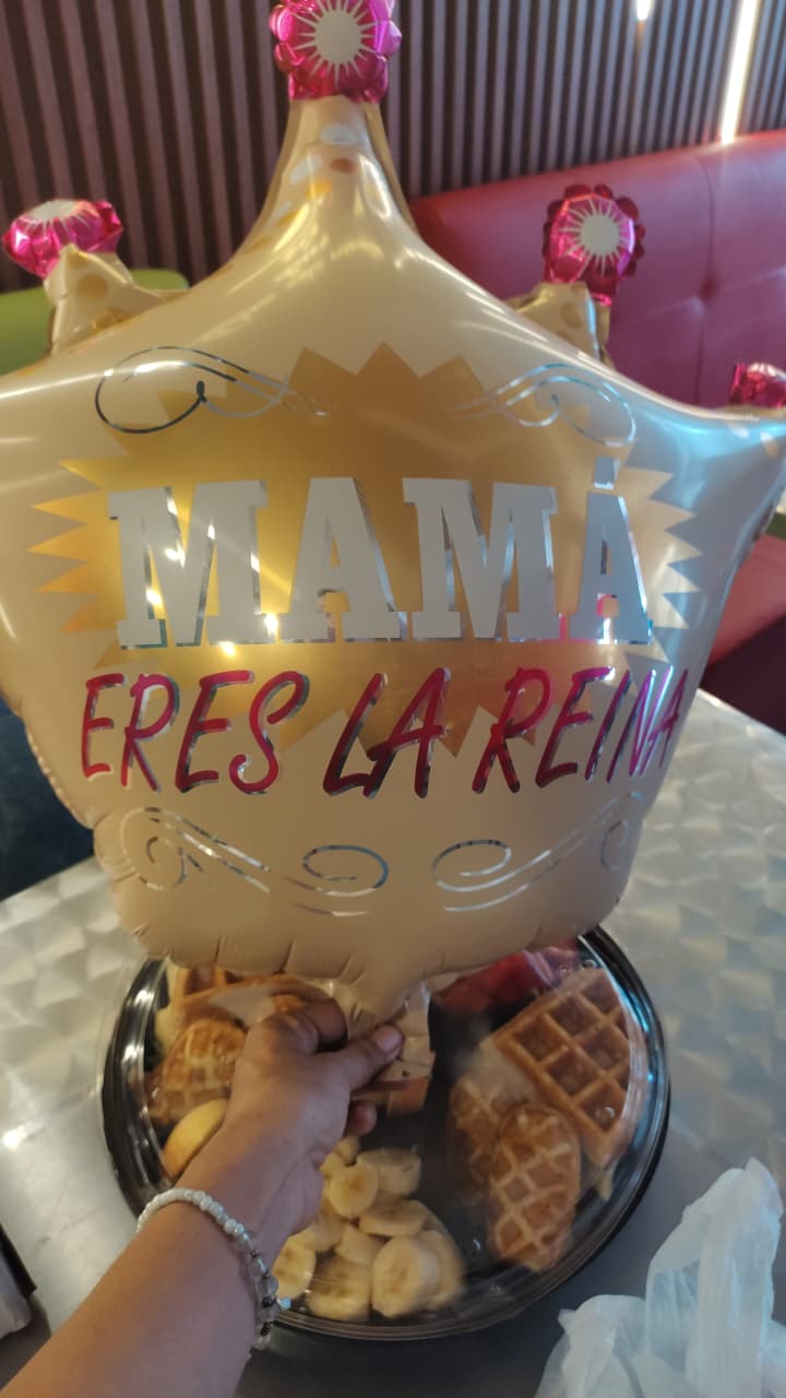 Desayuno personalizado con frutas frescas